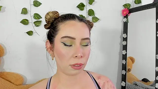 JanneKim online show from October 2, 2025, 8:27 pm