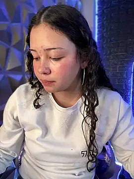 Paloma  LS online show from February 11, 2025, 7:05 pm