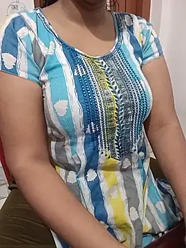Snapshot of EeshaBhabi chatting on July 13, 2026, 9:12 am EeshaBhabi online show from July 13, 2026, 9:12 am