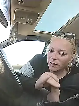 Doucelouve9 online show from March 27, 2026, 10:04 am