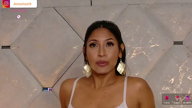 Snapshot of Anna_risse chatting on January 23, 2025, 2:44 am Anna risse online show from January 23, 2025, 2:44 am
