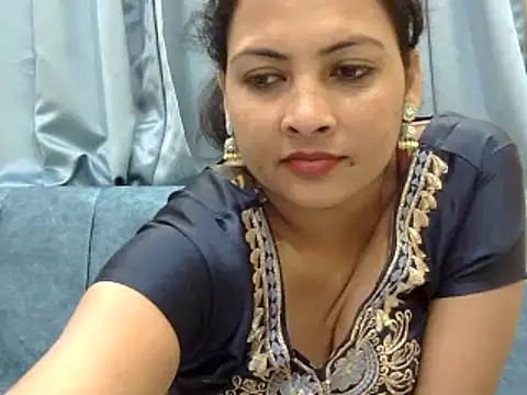 tripti2 online show from March 8, 2025, 9:08 pm