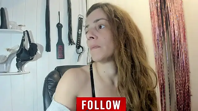 Snapshot of jessiburningheels chatting on October 10, 2025, 9:30 am jessiburningheels online show from October 10, 2025, 9:30 am