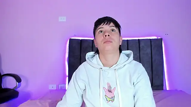 Snapshot of AbbySmiitth_ chatting on January 15, 2025, 12:36 pm AbbySmiitth online show from January 15, 2025, 12:36 pm