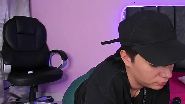 Snapshot of AbbySmiitth_ chatting on January 30, 2025, 6:21 pm AbbySmiitth online show from January 30, 2025, 6:21 pm