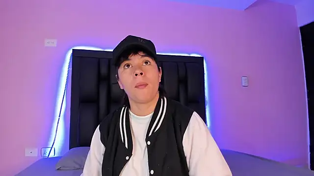 Snapshot of AbbySmiitth_ chatting on February 20, 2025, 12:15 pm AbbySmiitth online show from February 20, 2025, 12:15 pm