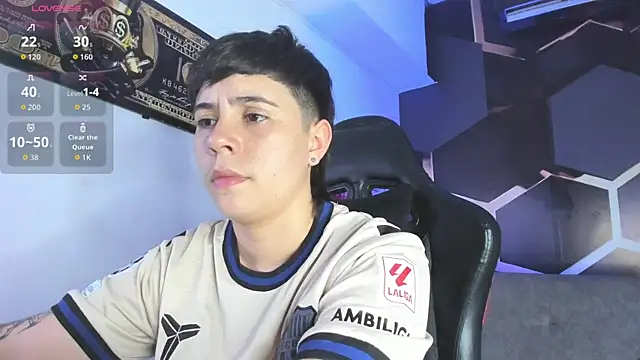 Snapshot of AbbySmiitth_ chatting on September 12, 2025, 7:14 pm AbbySmiitth online show from September 12, 2025, 7:14 pm