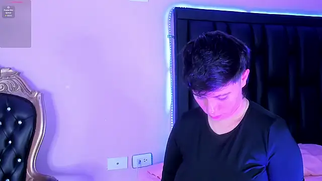 Snapshot of AbbySmiitth_ chatting on October 11, 2025, 12:58 pm AbbySmiitth online show from October 11, 2025, 12:58 pm