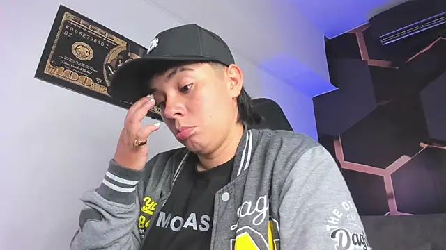 Snapshot of AbbySmiitth_ chatting on October 13, 2025, 7:25 pm AbbySmiitth online show from October 13, 2025, 7:25 pm