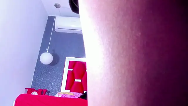 Little Helen online show from December 10, 2024, 4:17 pm