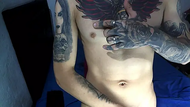 Snapshot of badssboys_always chatting on January 17, 2025, 7:51 am badssboys always online show from January 17, 2025, 7:51 am