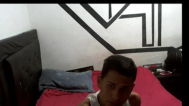 Snapshot of badssboys_always chatting on January 27, 2025, 1:30 pm badssboys always online show from January 27, 2025, 1:30 pm