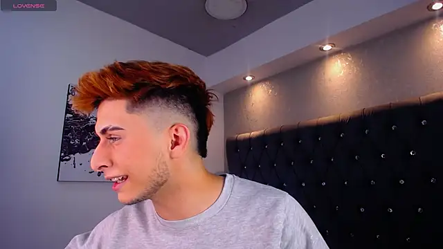 MrWilliseo online show from December 17, 2025, 7:42 pm