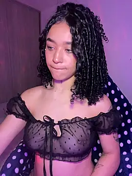 Crystal Dluna online show from September 16, 2025, 2:18 pm