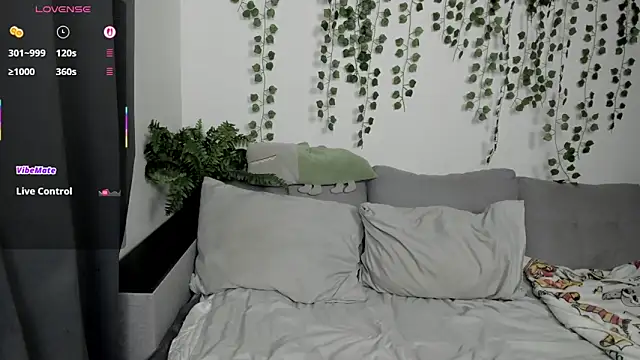 whoa-hoa-hoa-hoa-hoa online show from September 30, 2025, 5:40 pm