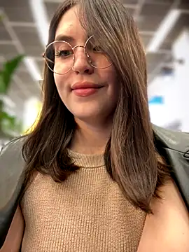 meow girl online show from October 14, 2025, 11:11 am