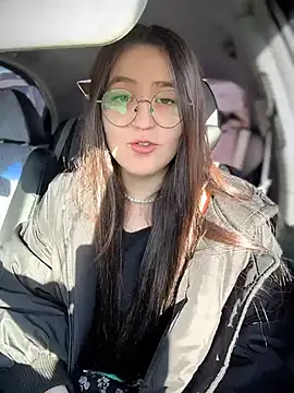 meow girl online show from March 13, 2026, 10:33 am