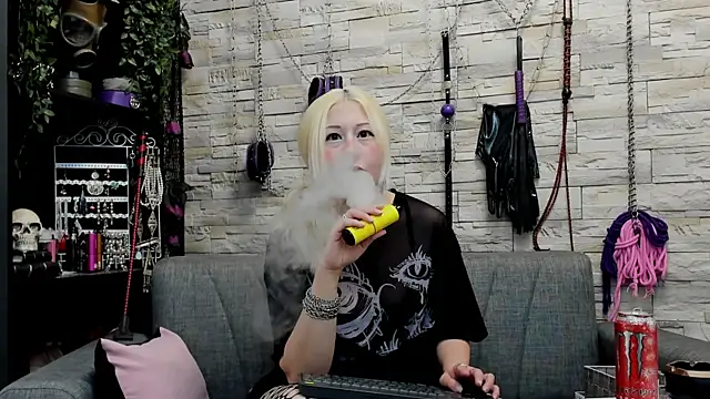 Snapshot of CruelMistress chatting on September 10, 2025, 11:49 pm CruelMistress online show from September 10, 2025, 11:49 pm
