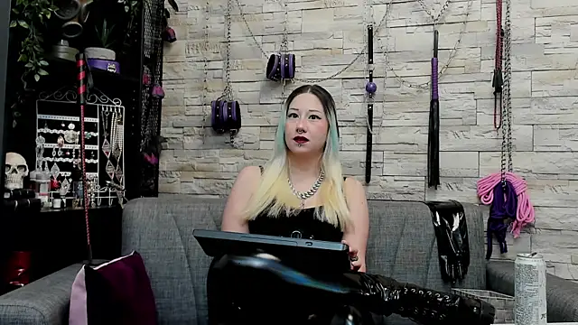 CruelMistress online show from March 30, 2026, 1:17 am