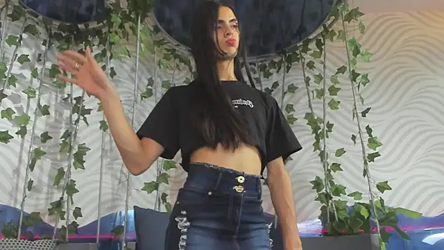 Venusflame   online show from January 28, 2025, 8:36 pm