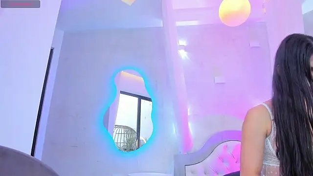 Venusflame   online show from September 17, 2025, 1:46 pm