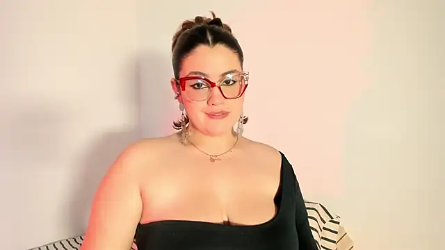 Snapshot of Candelariia_ chatting on March 17, 2025, 6:00 pm Candelariia  online show from March 17, 2025, 6:00 pm