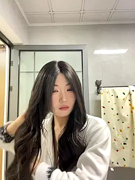 xyebobs online show from December 19, 2025, 12:56 pm