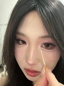 xyebobs online show from March 12, 2026, 4:35 pm