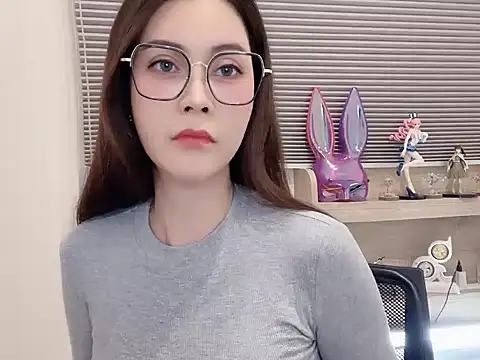 Zozo qq online show from October 30, 2025, 1:01 pm