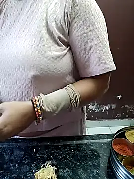 Snapshot of milf-kaira chatting on December 4, 2024, 1:58 am milf-kaira online show from December 4, 2024, 1:58 am