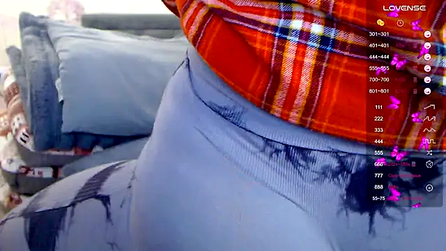 Snapshot of _Sexy-Mia_ chatting on February 13, 2025, 4:07 pm Sexy-Mia online show from February 13, 2025, 4:07 pm