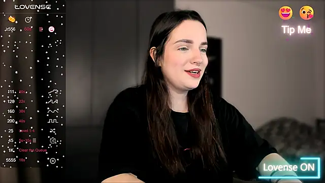 Snapshot of __Latisha__ chatting on October 5, 2025, 5:33 pm Latisha online show from October 5, 2025, 5:33 pm