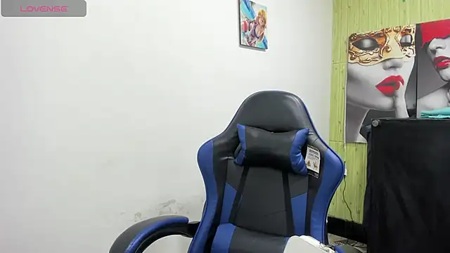 zoe connor19 online show from March 2, 2026, 8:59 pm