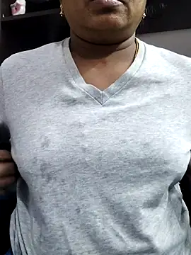 Snapshot of Tamilrojanew chatting on October 2, 2025, 8:32 am Tamilrojanew online show from October 2, 2025, 8:32 am