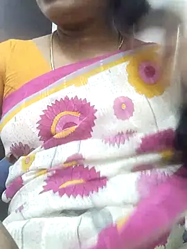 Snapshot of Tamilrojanew chatting on November 10, 2025, 8:13 am Tamilrojanew online show from November 10, 2025, 8:13 am