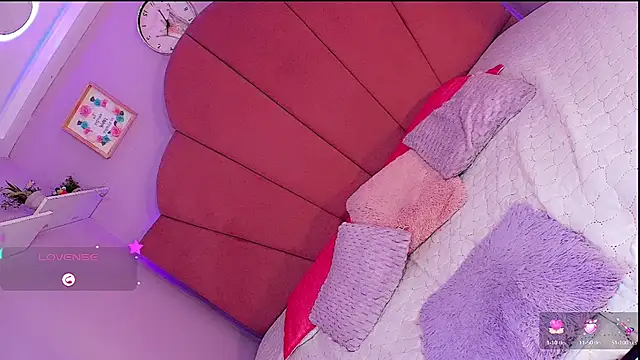 Snapshot of Shanelengel chatting on March 5, 2025, 5:07 am Shanelengel online show from March 5, 2025, 5:07 am