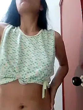 Snapshot of chloewildd_ chatting on February 9, 2025, 11:25 am chloewildd online show from February 9, 2025, 11:25 am