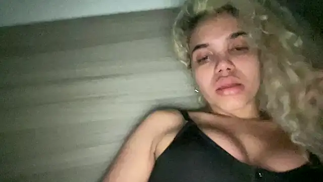 Snapshot of brithneysquirt chatting on February 9, 2026, 8:40 am brithneysquirt online show from February 9, 2026, 8:40 am