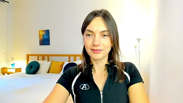 LovelyeeMia online show from December 2, 2024, 7:14 am