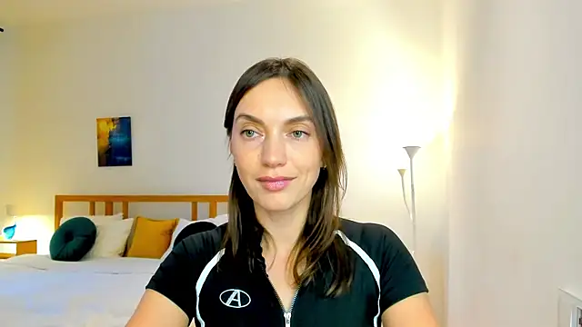 LovelyeeMia online show from December 2, 2024, 10:18 am