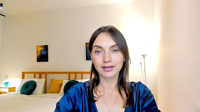 LovelyeeMia online show from December 5, 2024, 6:55 pm