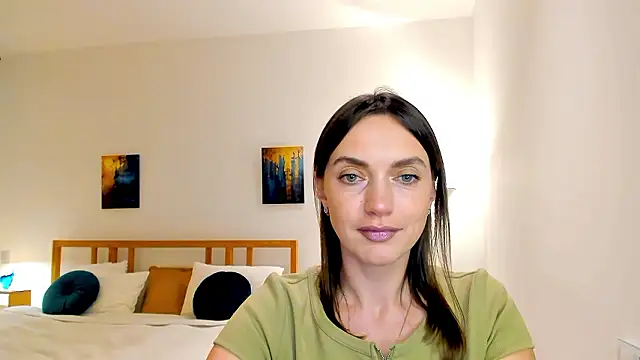 LovelyeeMia online show from December 7, 2024, 6:15 pm