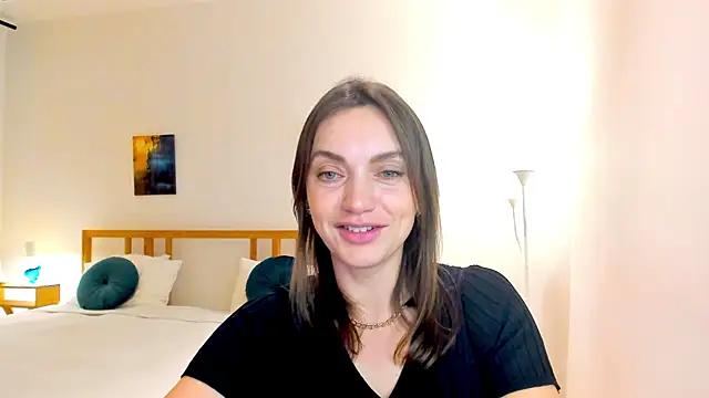 LovelyeeMia online show from December 11, 2024, 7:46 pm