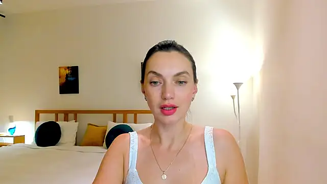 LovelyeeMia online show from December 12, 2024, 7:37 pm