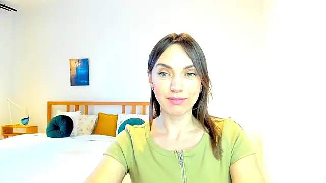 LovelyeeMia online show from December 18, 2024, 12:18 pm