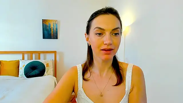 LovelyeeMia online show from December 19, 2024, 10:45 am