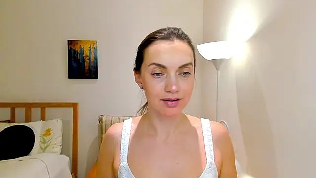 LovelyeeMia online show from December 21, 2024, 1:42 pm