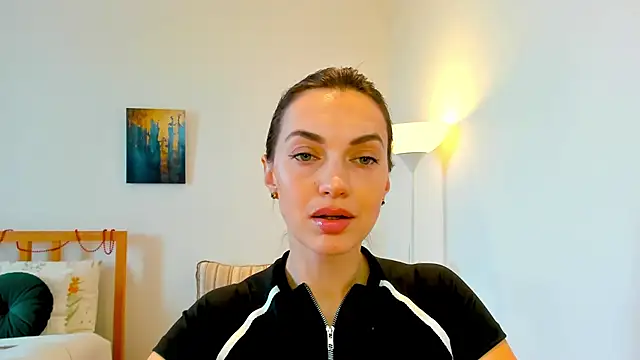 LovelyeeMia online show from December 28, 2024, 8:05 am