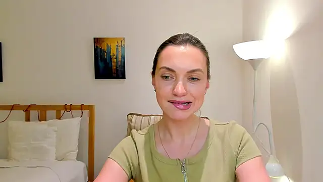 LovelyeeMia online show from January 3, 2025, 1:58 pm