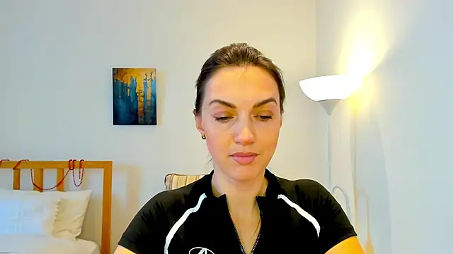 LovelyeeMia online show from January 7, 2025, 11:37 am